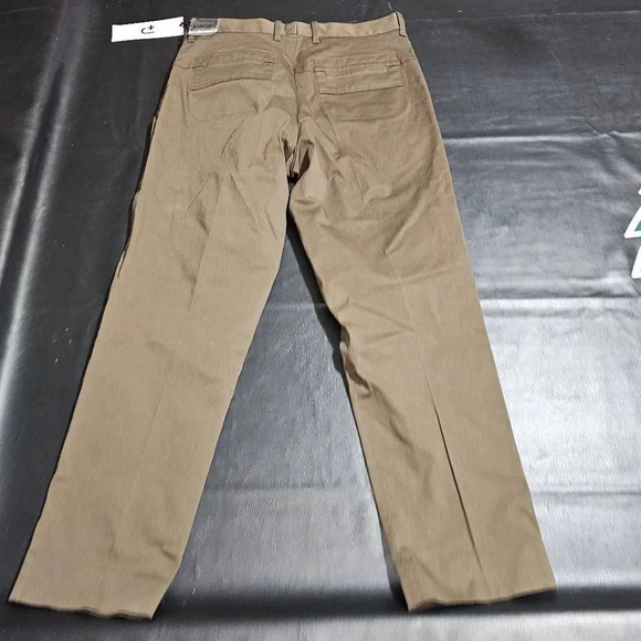 NWT Uniqlo Womens Olive Green Tapered Leg Pants 6 - Picture 2 of 5